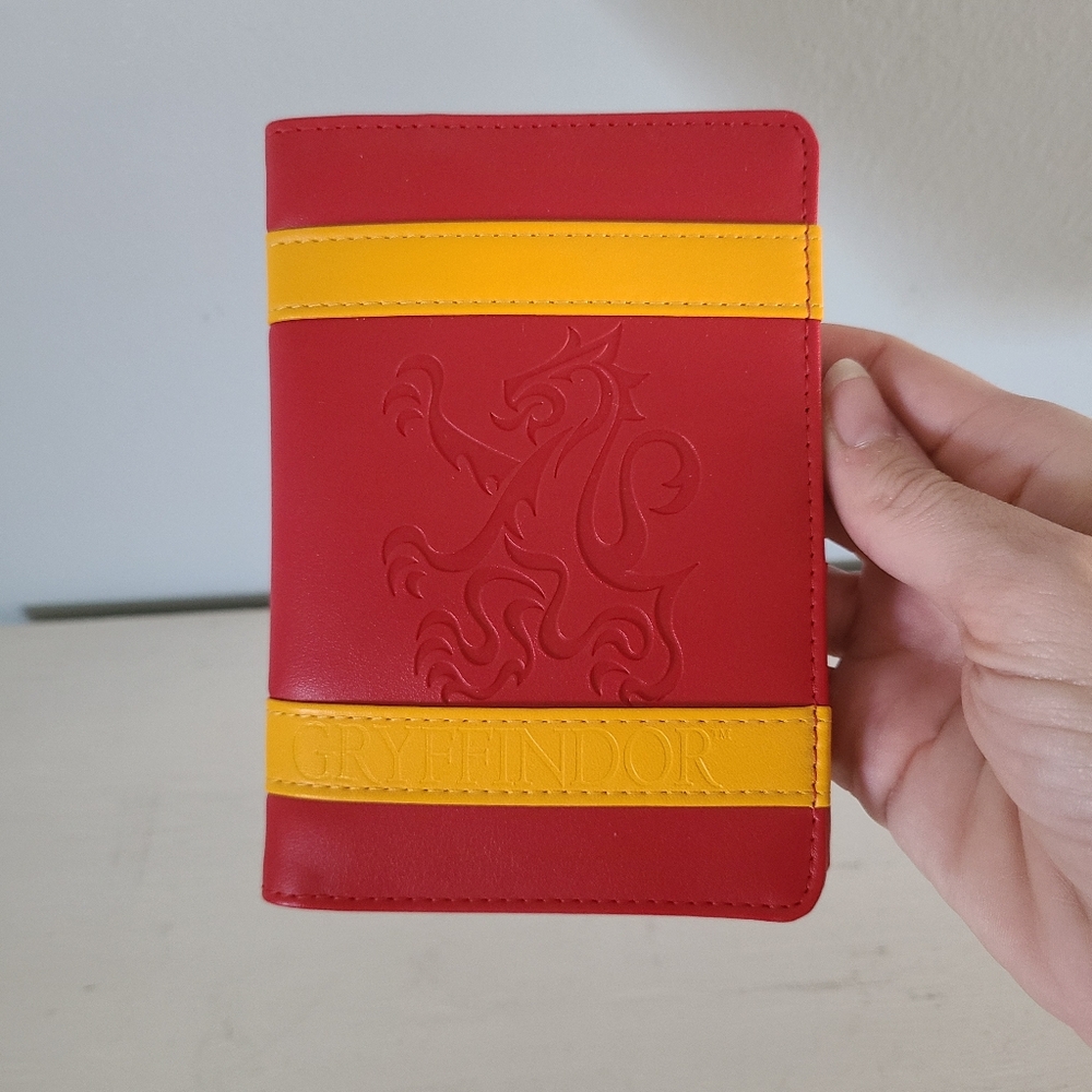 Gryffindor Passport Holder Universal Studios Harry Potter